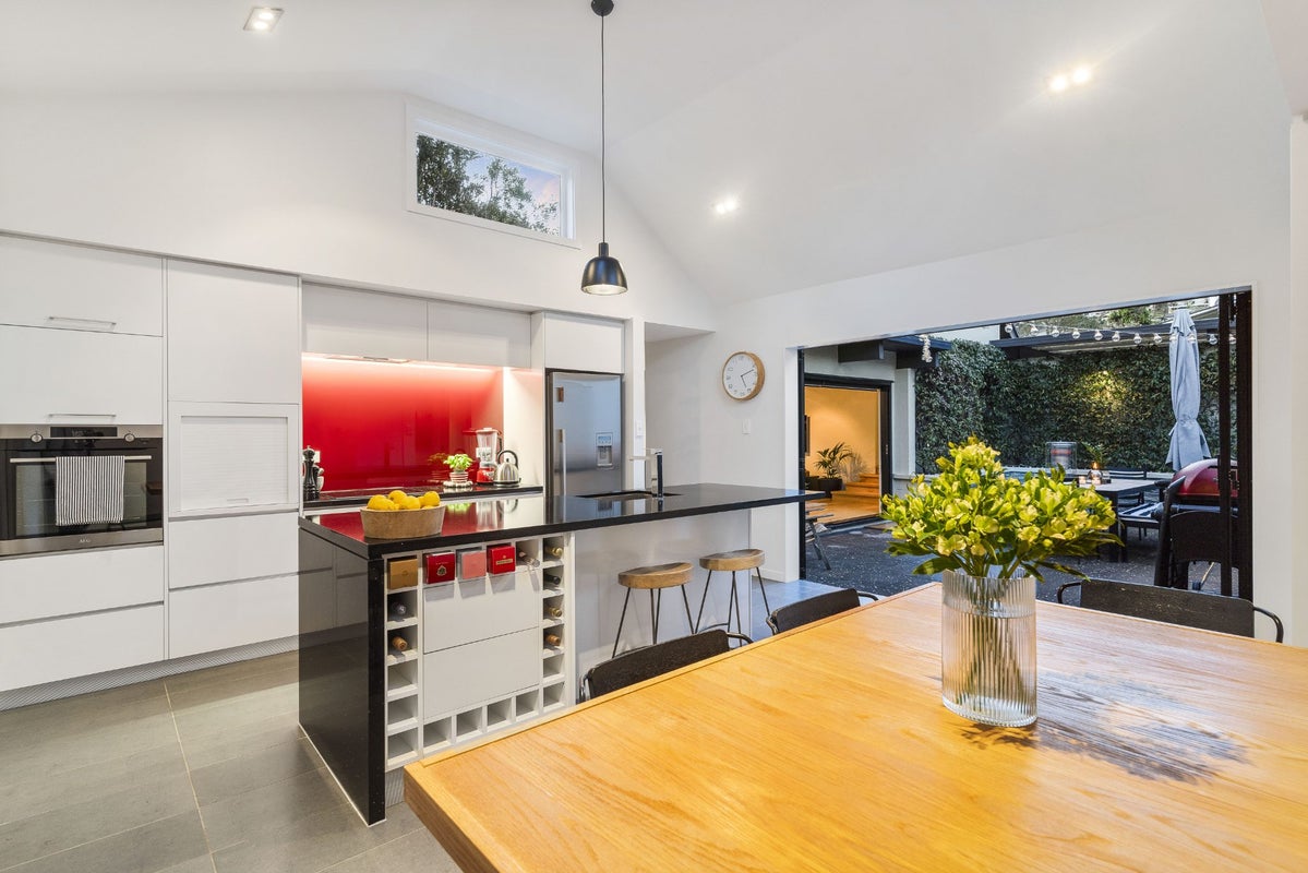 22 Barlow Place, Chatswood, Auckland - Carousel 2