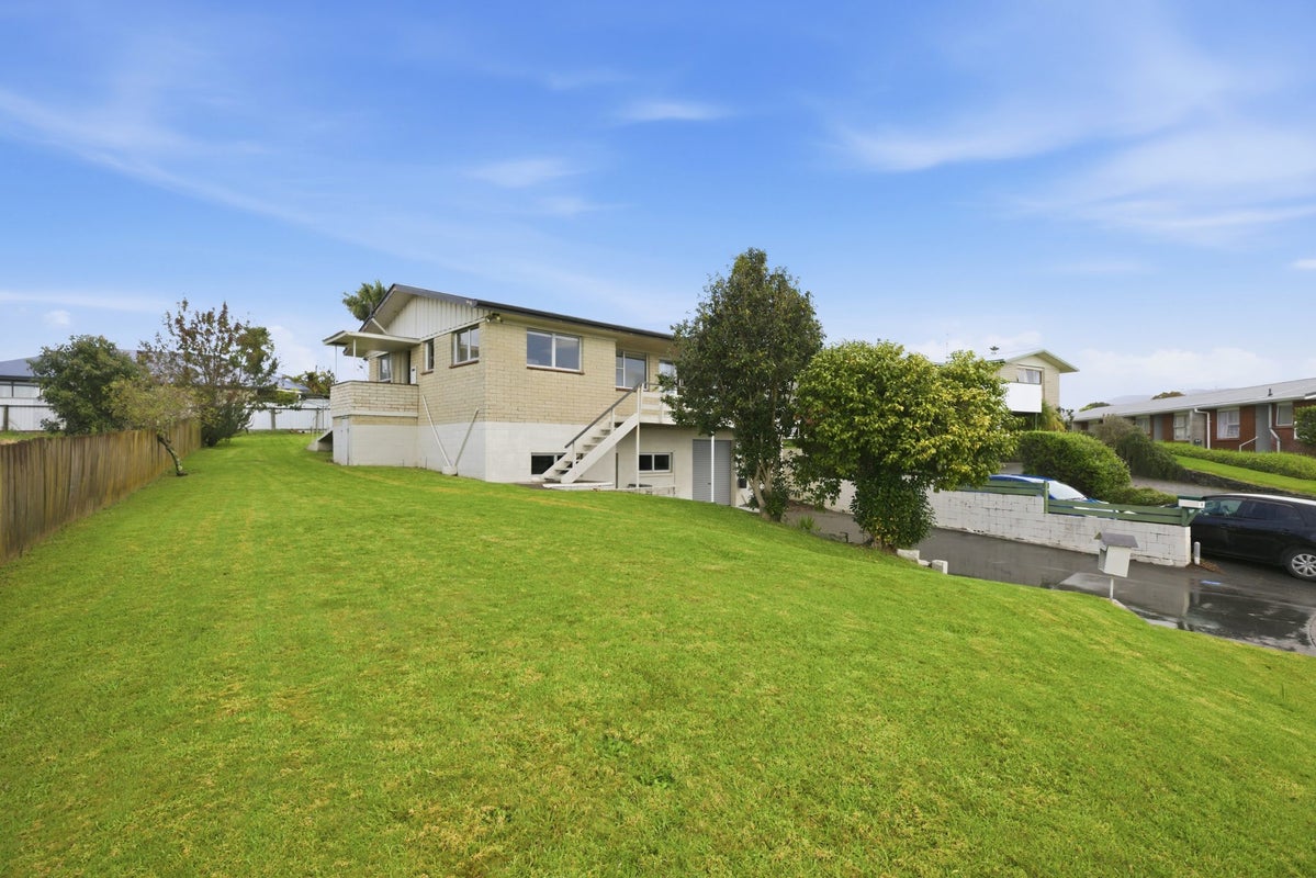 8 Slater Place, Te Puke, Te Puke - Carousel 2