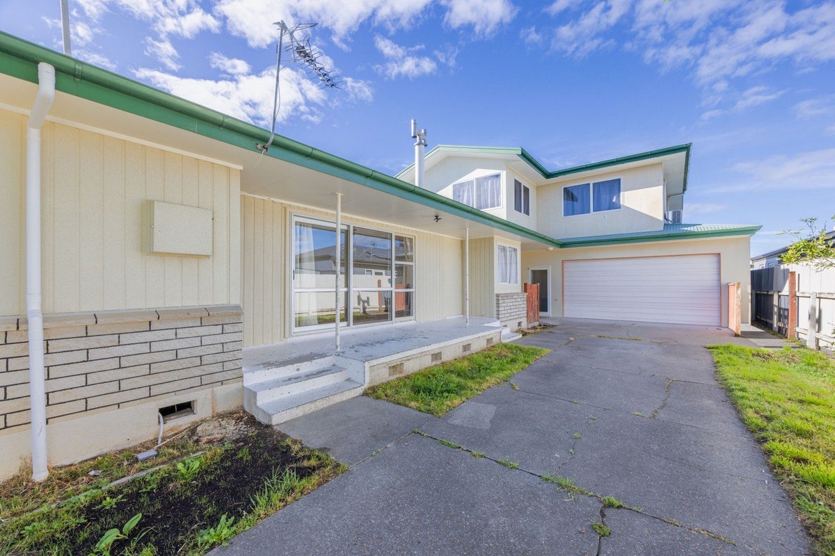23 Gebbie Road, Taradale, Napier, Hawke's Bay - Carousel 2