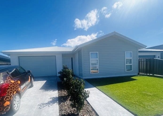 11 Mohaka Street, Poraiti, Napier - Carousel 1
