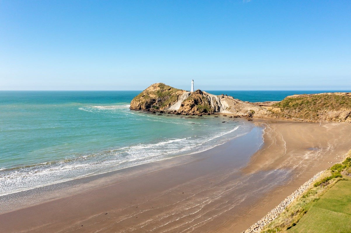 41 Balfour crescent, Castlepoint, MASTERTON - Carousel 15
