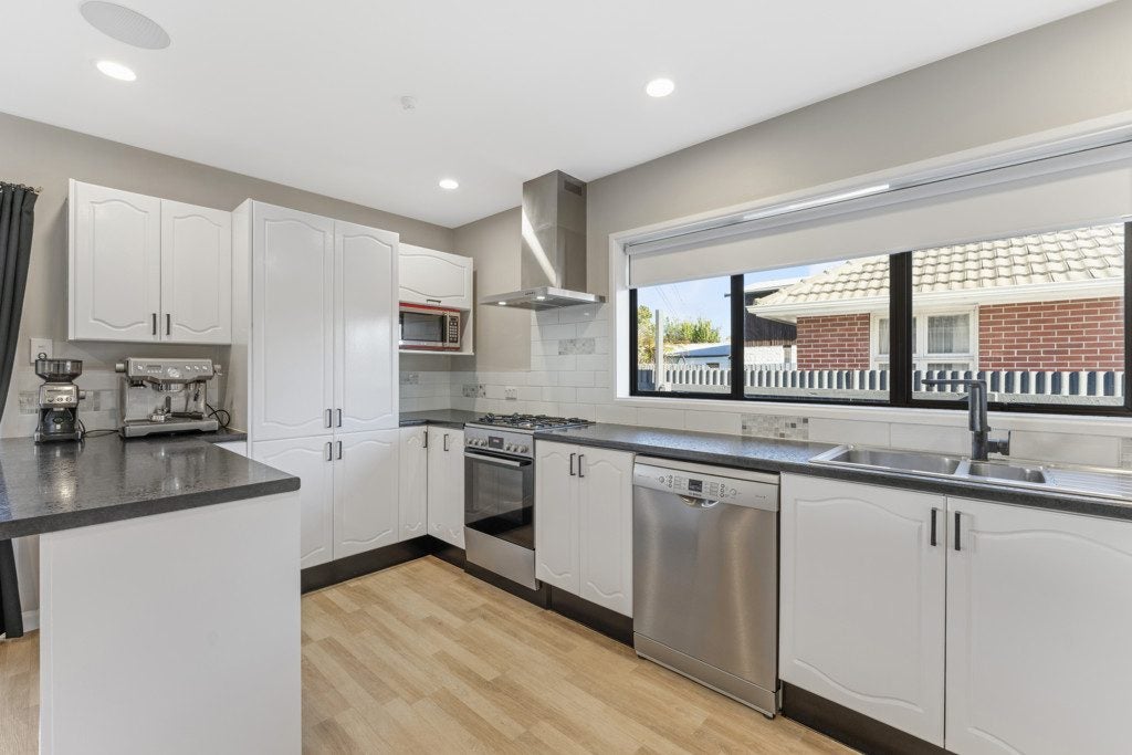 21 Stackhouse Avenue, Bishopdale, Christchurch - Carousel 2