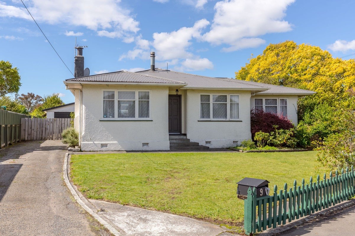 9 Hinau Place, Lansdowne, Masterton - Carousel 2