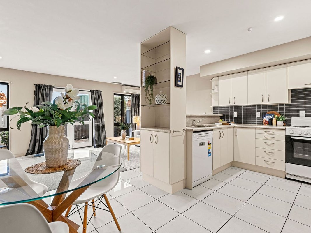 2/384 Madras Street, Christchurch Central, Christchurch - Carousel 2