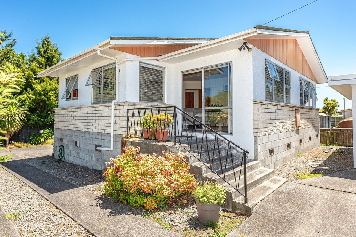 19A Peakes Road, Saint Johns Hill, Whanganui - Carousel 2