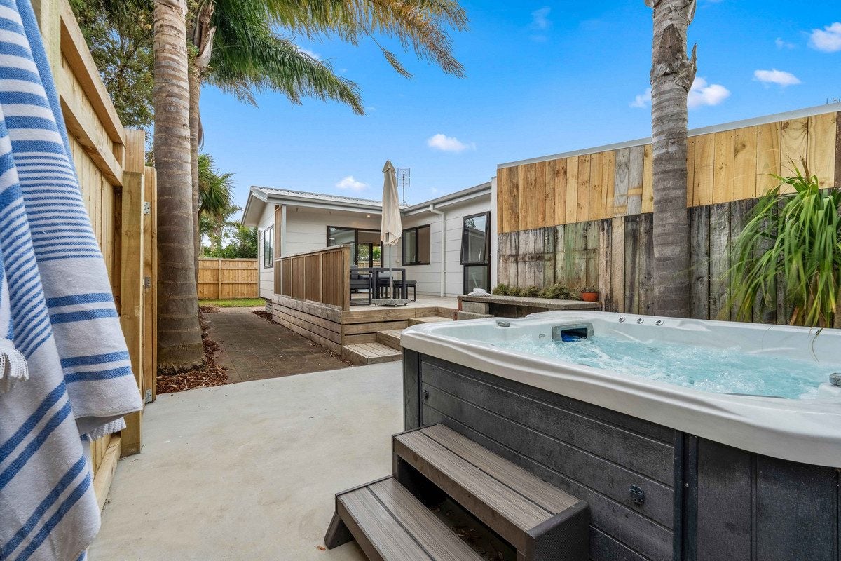 53D Hartford Avenue, Papamoa Beach, Papamoa - Carousel 2
