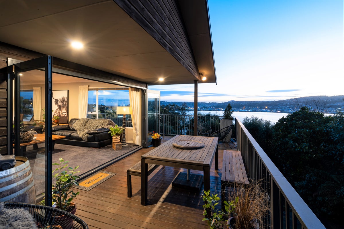 16 Shandon Road, Vauxhall, Dunedin - Carousel 1