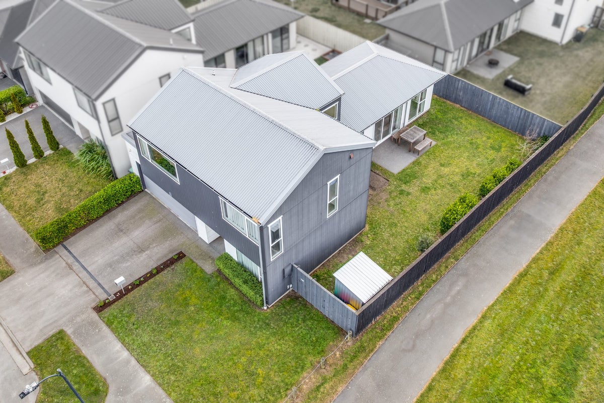 11 George West Square, Wigram, Christchurch - Carousel 19
