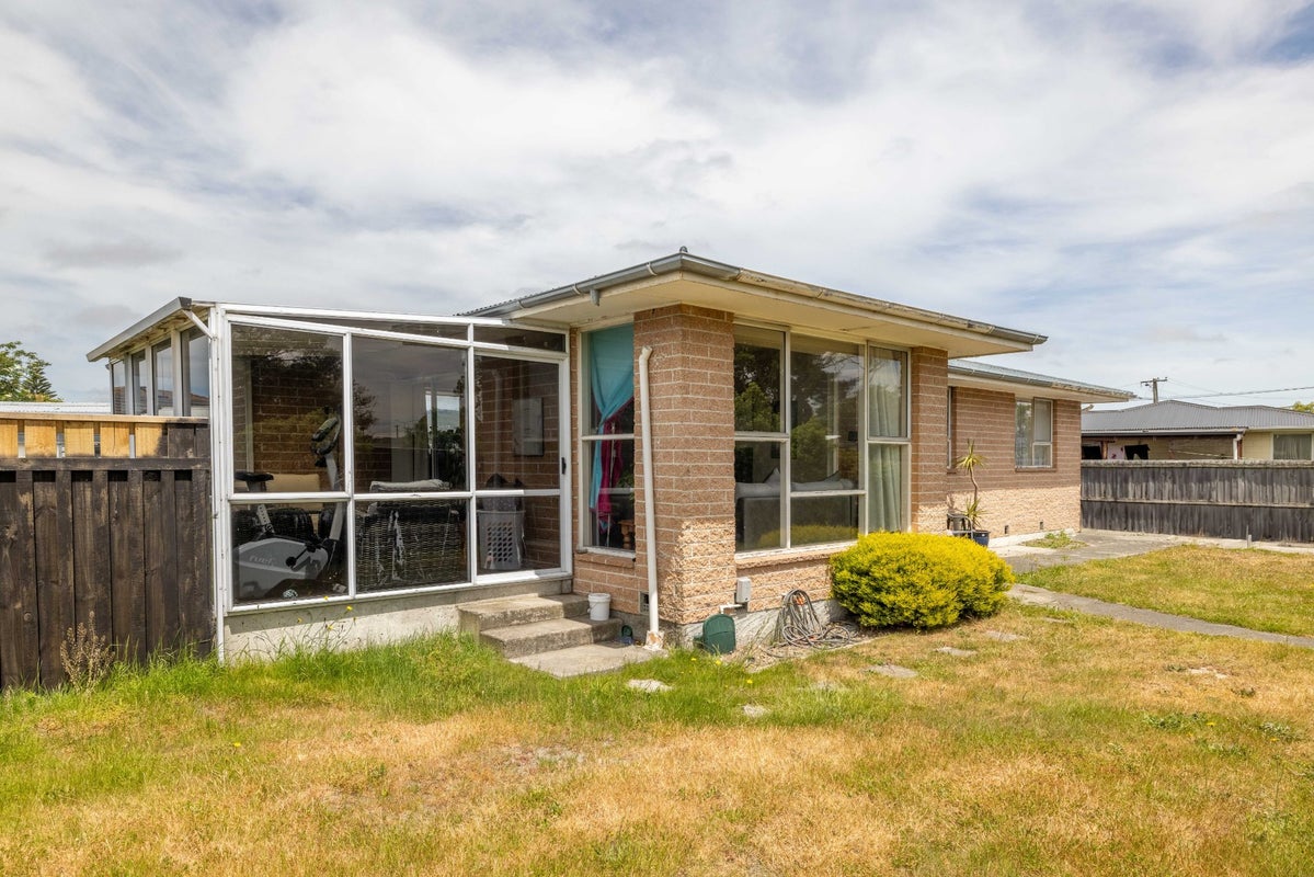 4 Woodlands Place, Aranui, Christchurch - Carousel 2