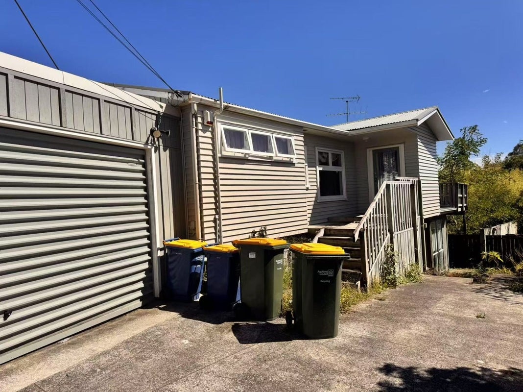 41A Glengarry Road, Glen Eden, Auckland - Carousel 1