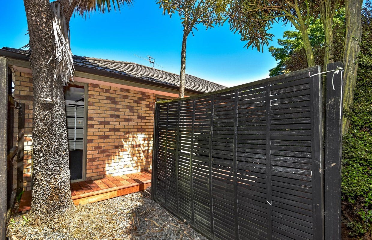 16B Defoe Place, Waltham, Christchurch - Carousel 17