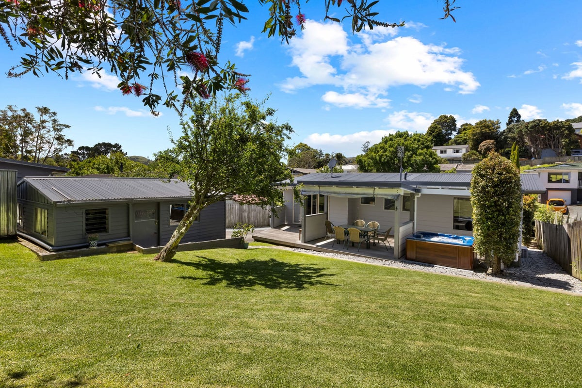 7 William Hadlow Place, Hatfields Beach, Orewa - Carousel 2