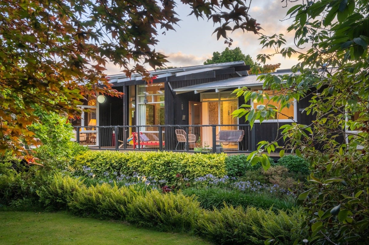 31 Joyce Crescent, Ilam, Christchurch - Carousel 2