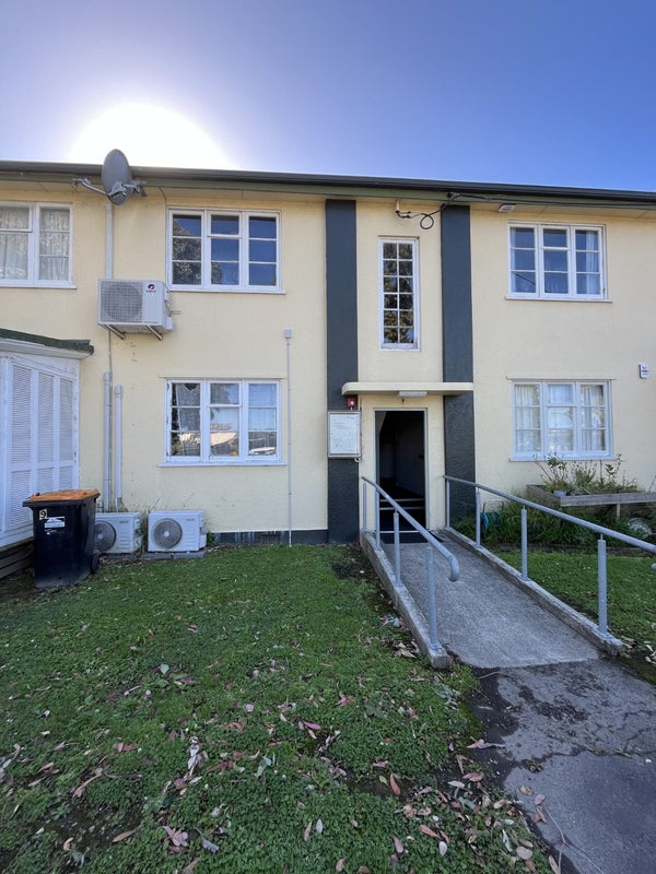 14/288 College Street, West End, Palmerston North - Carousel 1