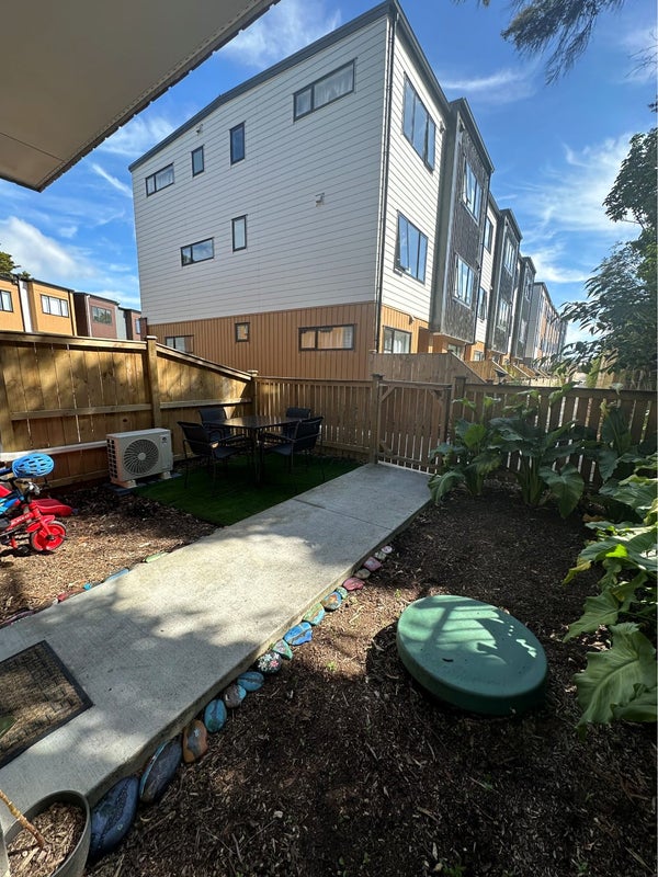 19/9 Schnapper Rock Road, Greenhithe, Auckland - Carousel 2