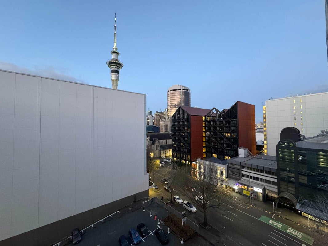 9J/147 Hobson Street, Auckland Central, Auckland - Carousel 2
