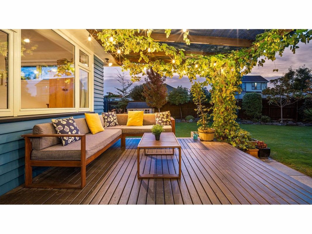 24 Derrett Place, Saint Martins, Christchurch - Carousel 2