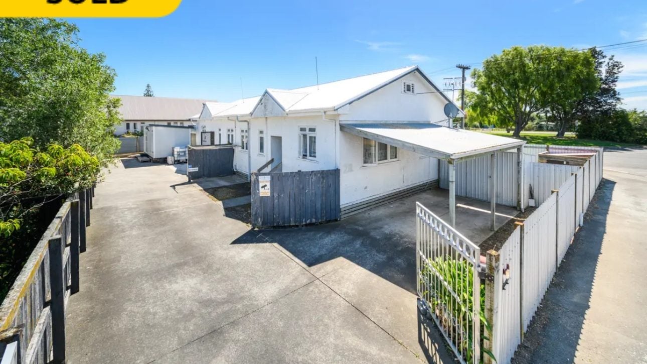2 Carey Street, Longburn, Palmerston North - Carousel 1