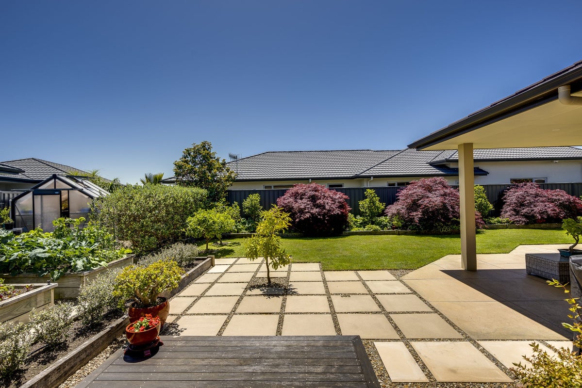 19 Kapiti Drive, Poraiti, Napier - Carousel 20