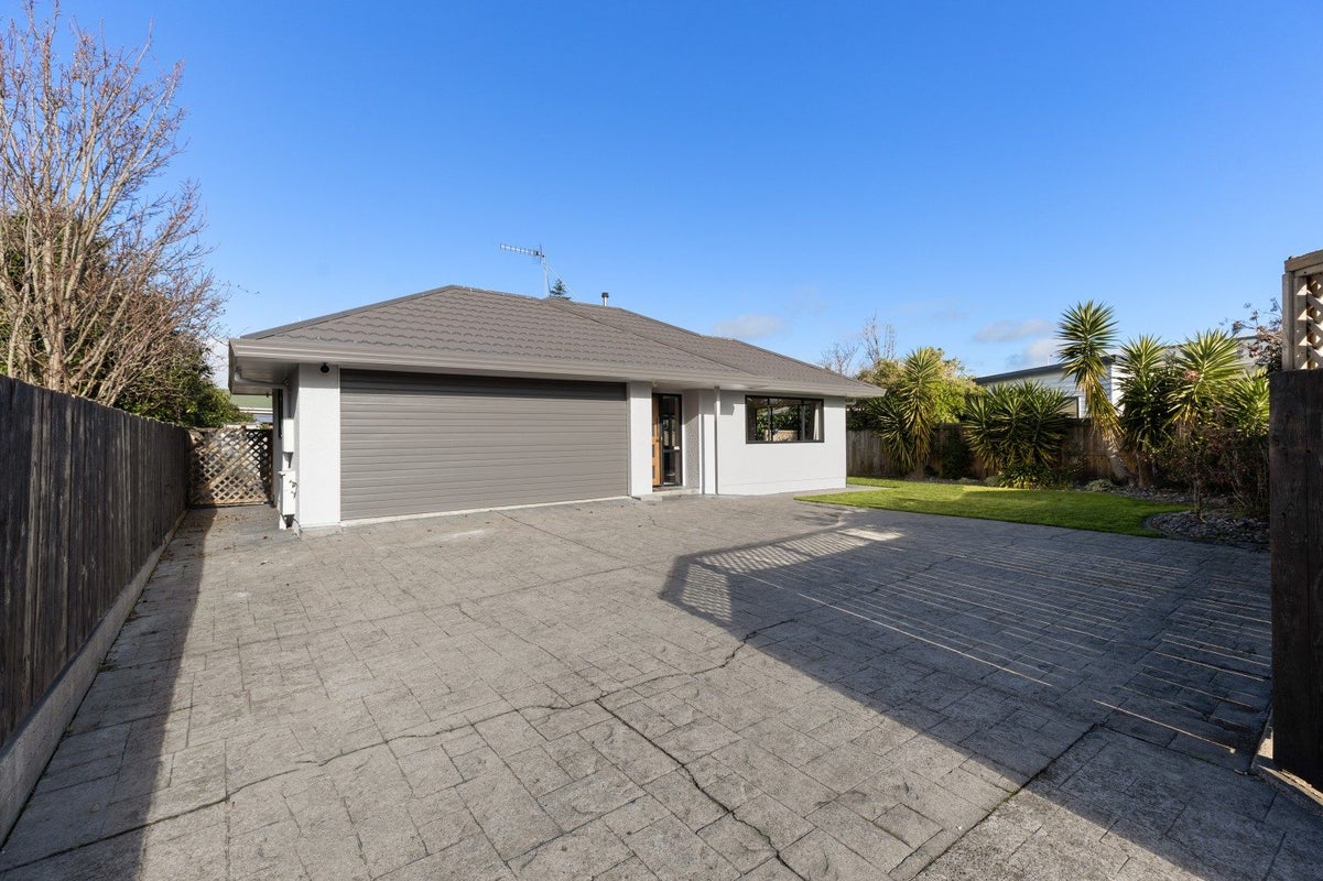 20A East Street, Terrace End, Palmerston North - Carousel 1