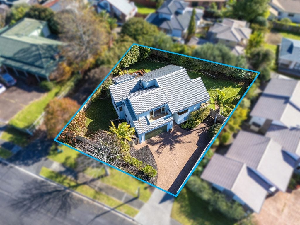 5 Rifleman Rise, Unsworth Heights, Auckland - Carousel 1