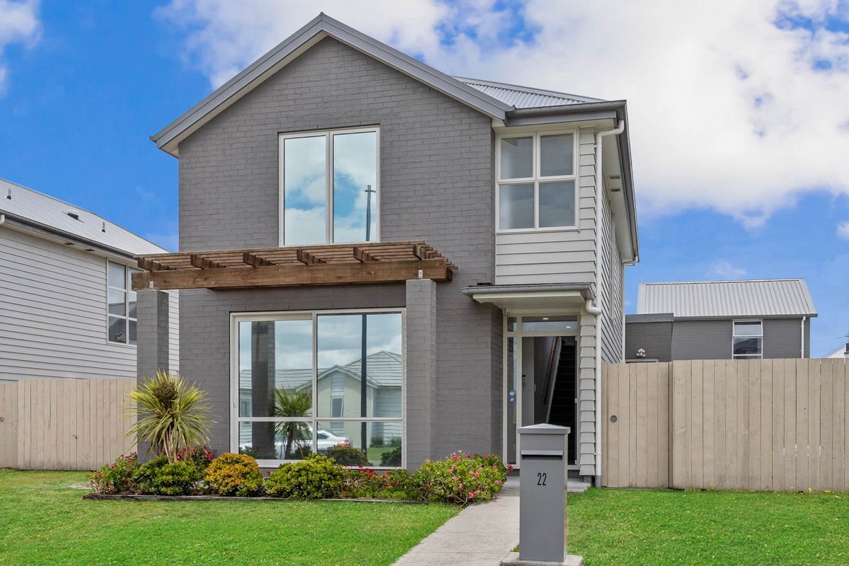 22 Soaring Bird Drive, Takanini, Auckland - Carousel 2