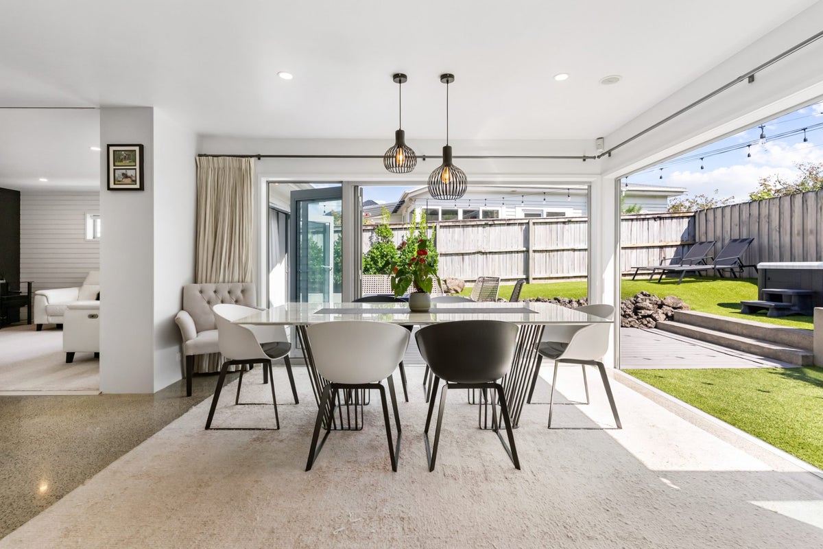 10 Rockfield Road, Ellerslie, Auckland - Carousel 2