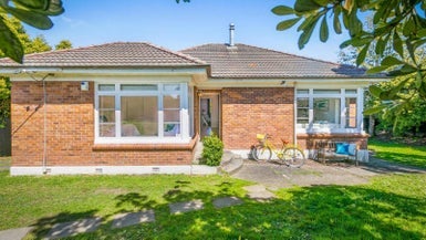 225 Titirangi Road, Titirangi, Auckland - Carousel 1