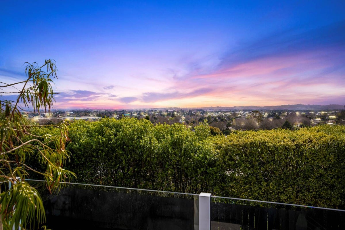 32B Barberton Terrace, Red Hill, Papakura, Auckland - Carousel 2