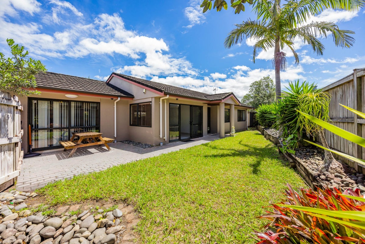 48 Stellamaris Way, Northpark, Auckland - Carousel 1