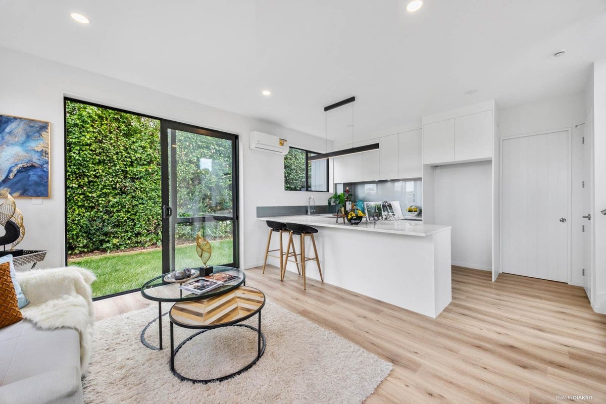 20C Coniston Avenue, Te Atatu South, Auckland - Carousel 2