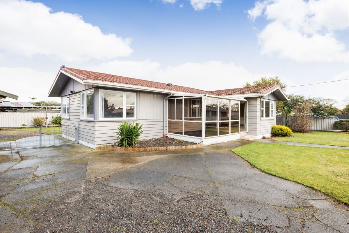 6 Hodgetts Place, Ashhurst, Ashhurst - Carousel 2