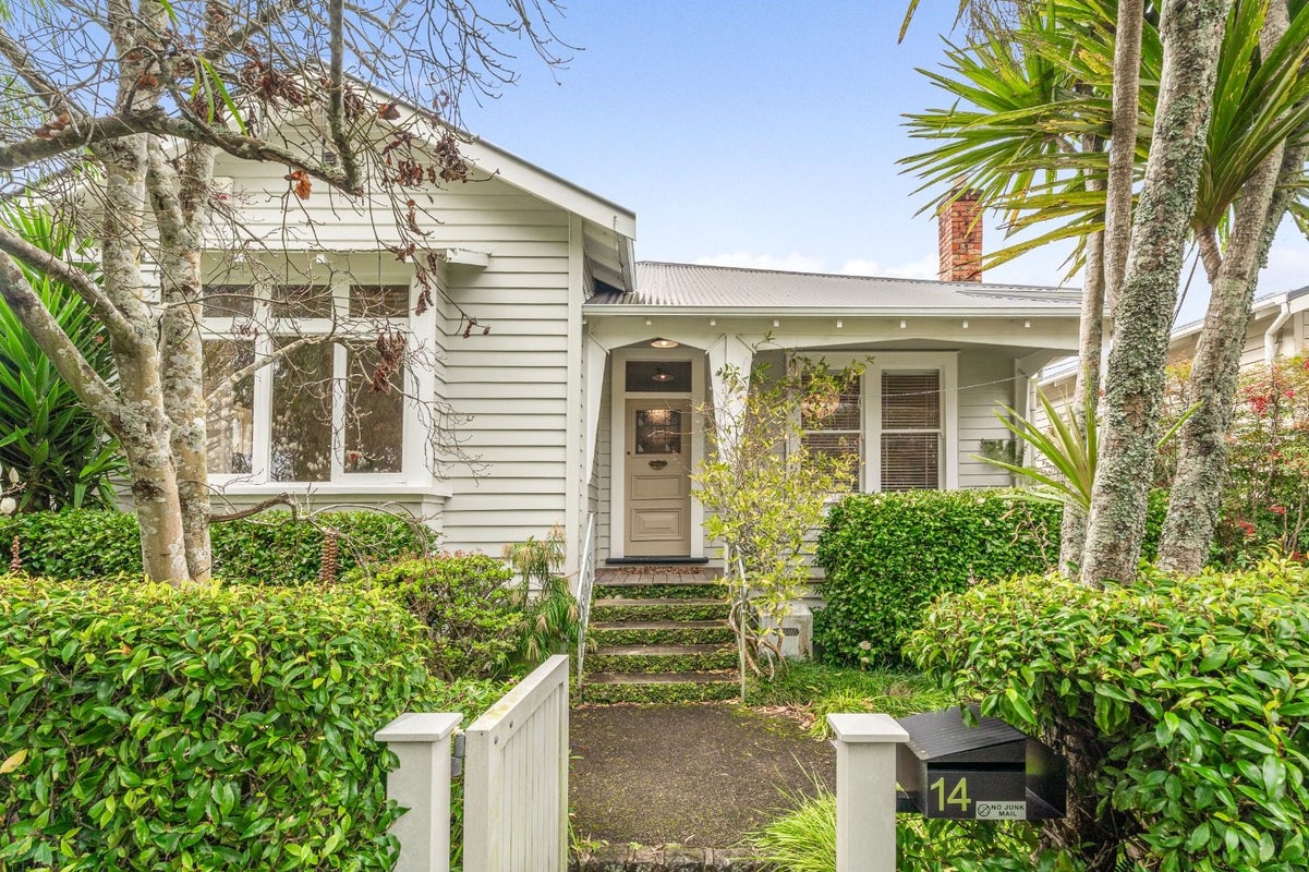 14 Ashton Road, Mount Eden, Auckland - Carousel 1