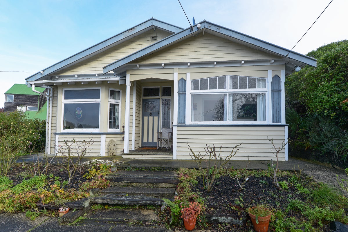 5 Jessie Street, Maia, Dunedin - Carousel 1