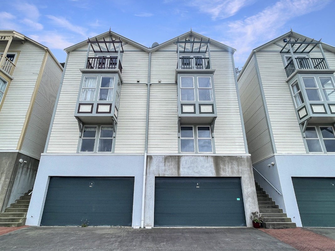 153E Grant Road, Thorndon, Wellington - Carousel 15