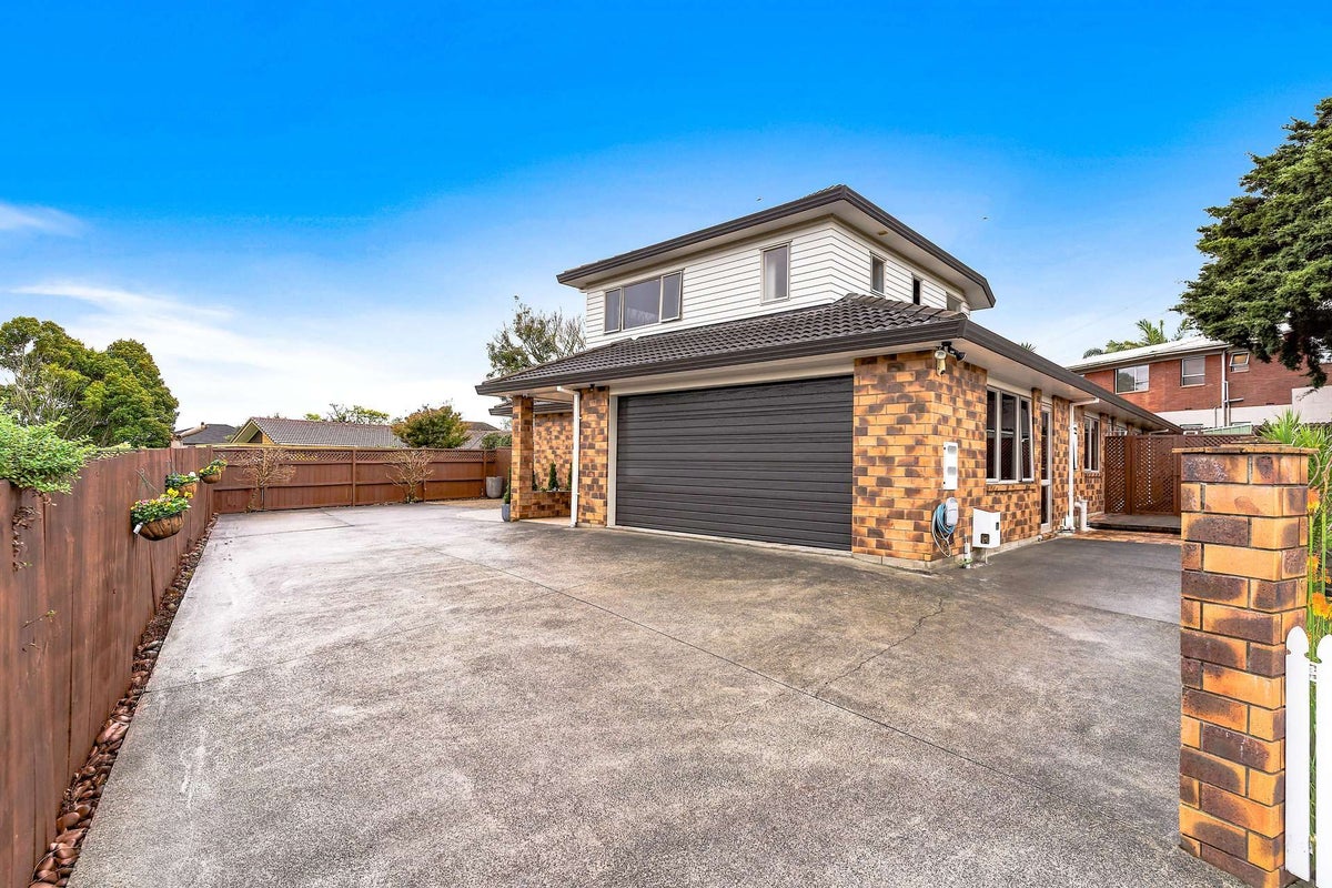 11 Kumar Place, The Gardens, Auckland - Carousel 1