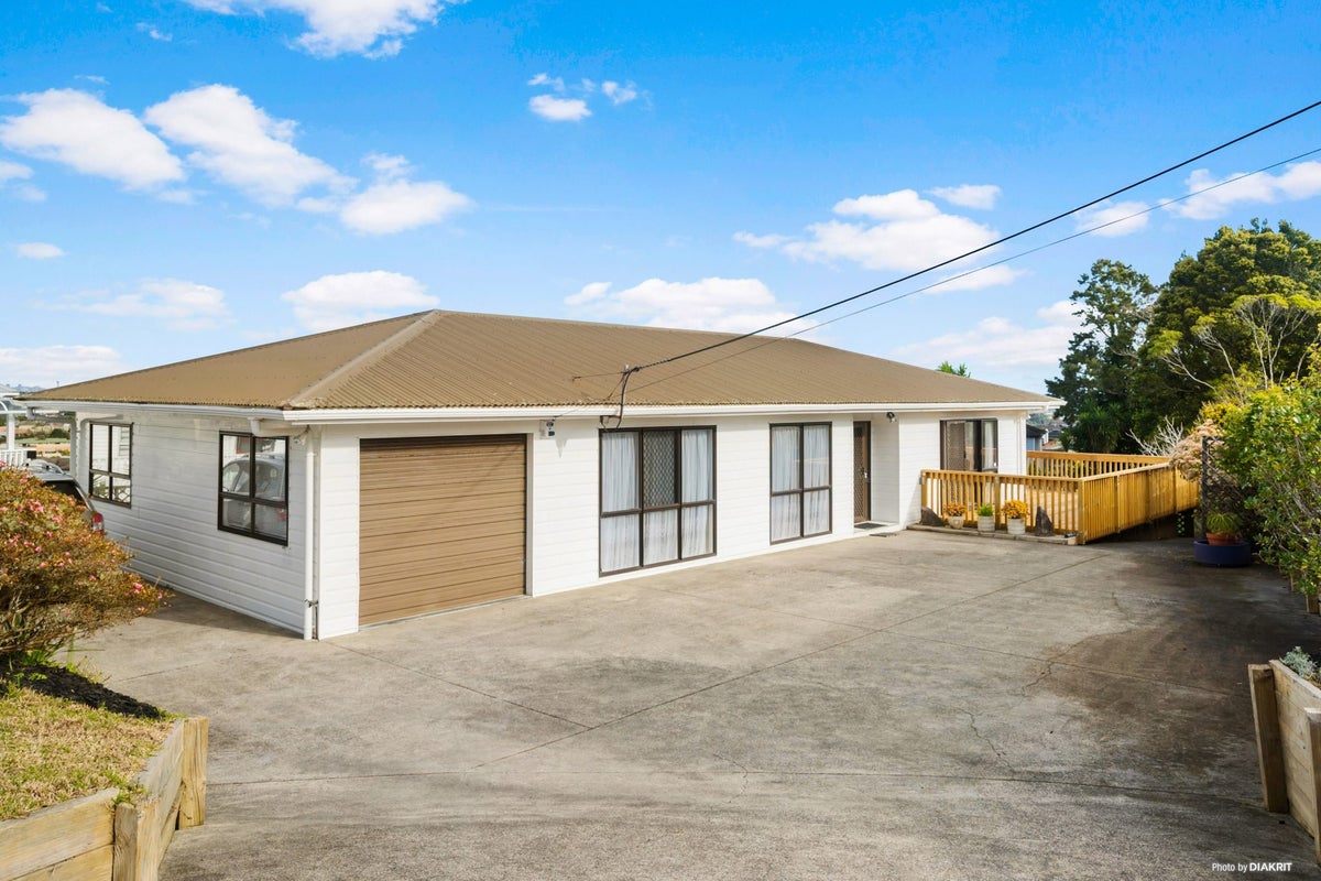 1006 East Coast Road, Fairview Heights, Auckland - Carousel 2