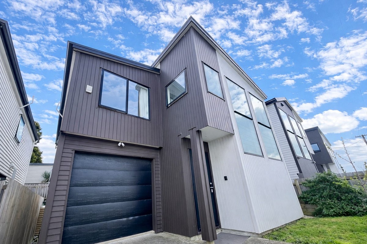 14 Johnston Road, Mount Wellington, Auckland - Carousel 1