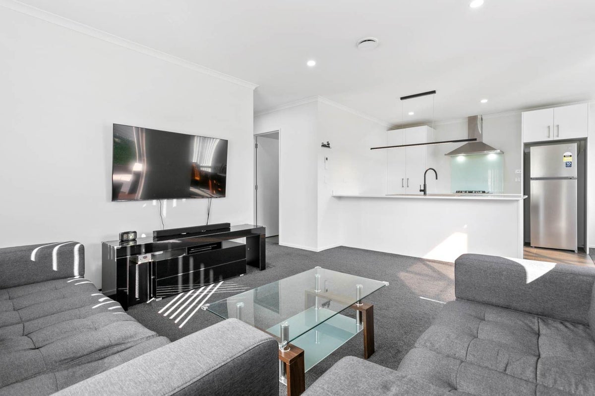 7 Mokopapa Street, Takanini, Auckland - Carousel 2