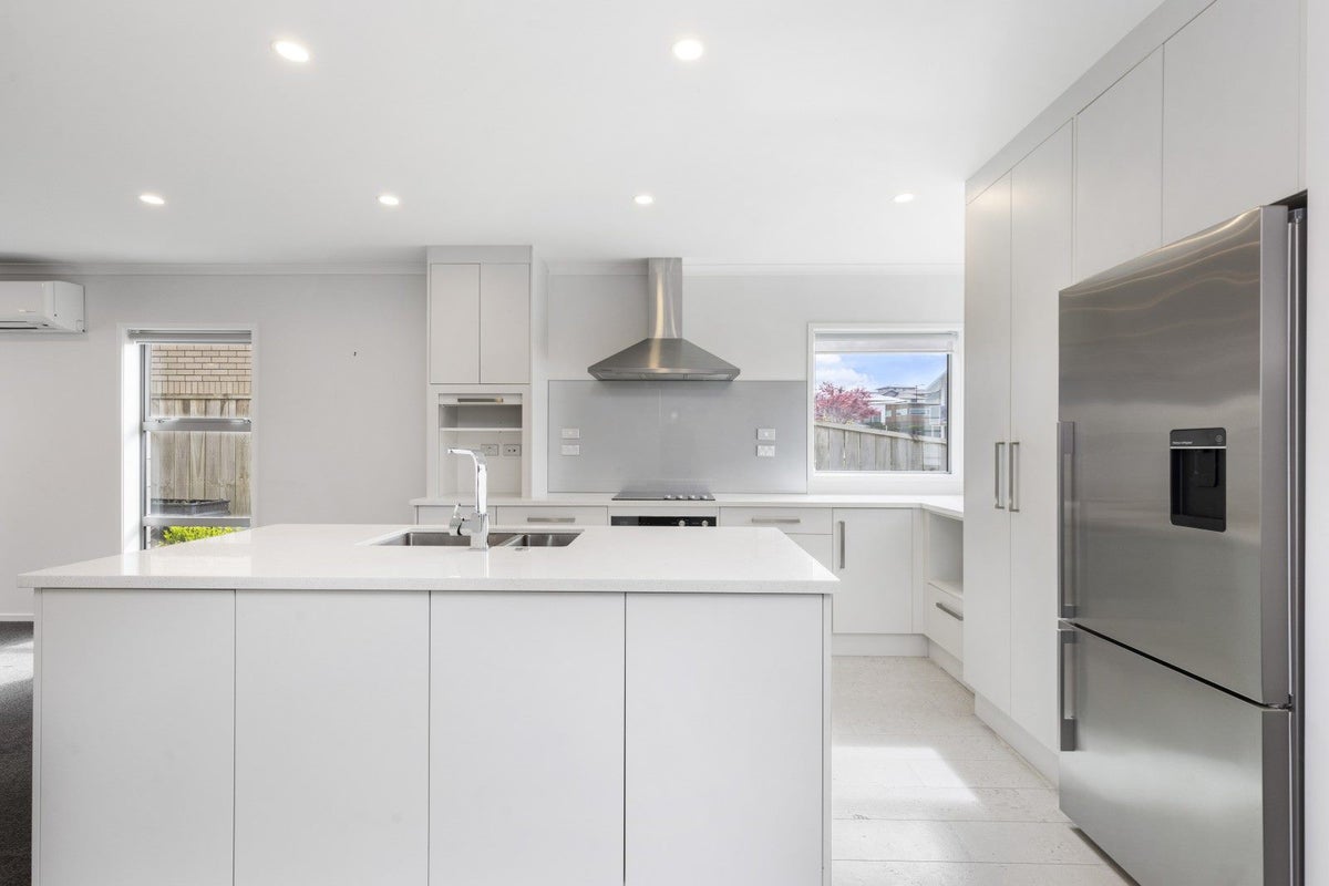 61 Featherstone Drive, Flagstaff, Hamilton - Carousel 2