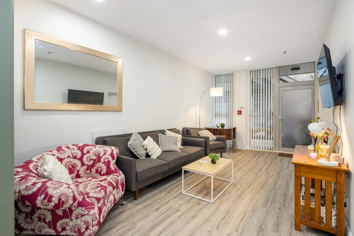 1A/27 Hanson Street, Mount Cook, Wellington - Carousel 2