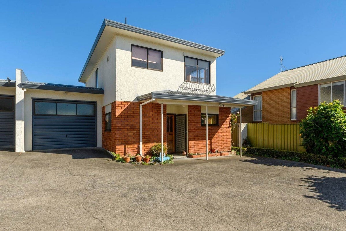 131C Edgecumbe Road, Tauranga South, Tauranga - Carousel 1