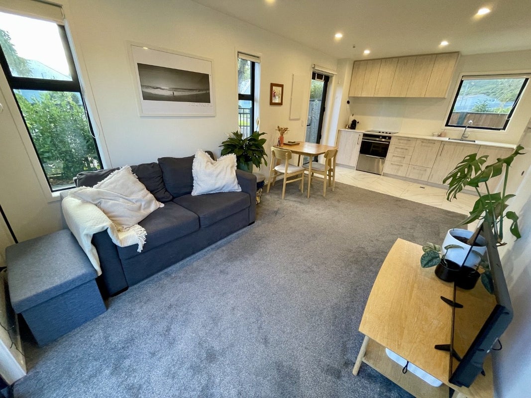 1/8 Rainey Grove, Taita, Lower Hutt - Carousel 2
