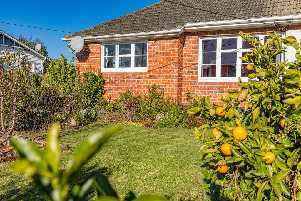 9 Rimu Street, Gonville, Whanganui - Carousel 1
