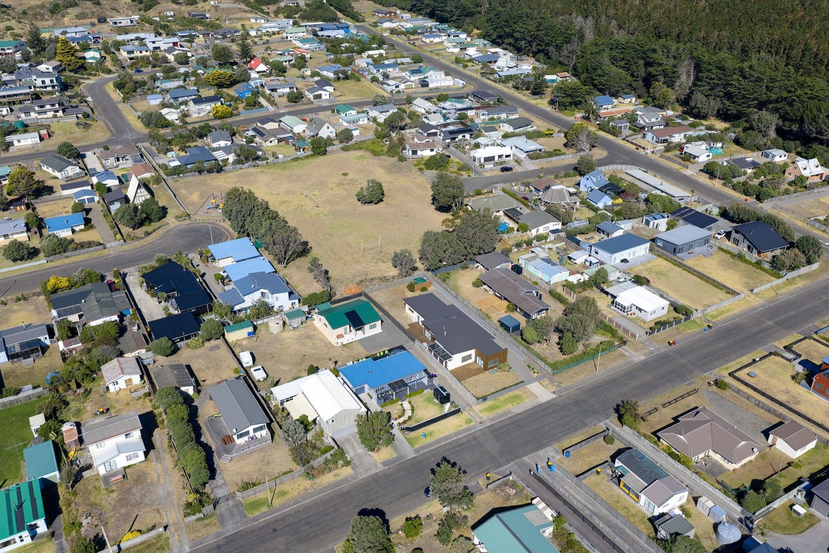 26 Rua Avenue, Waitarere Beach, Levin - Carousel 27