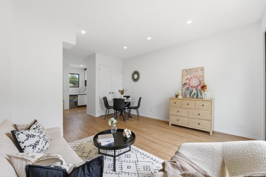 6/30 Smythe Road, Henderson, Auckland - Carousel 2