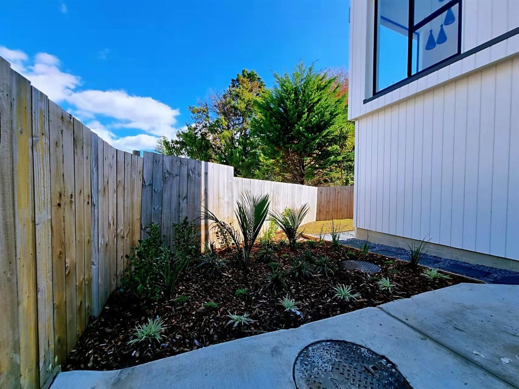 6/278 East Coast Road, Forrest Hill, Auckland - Carousel 2
