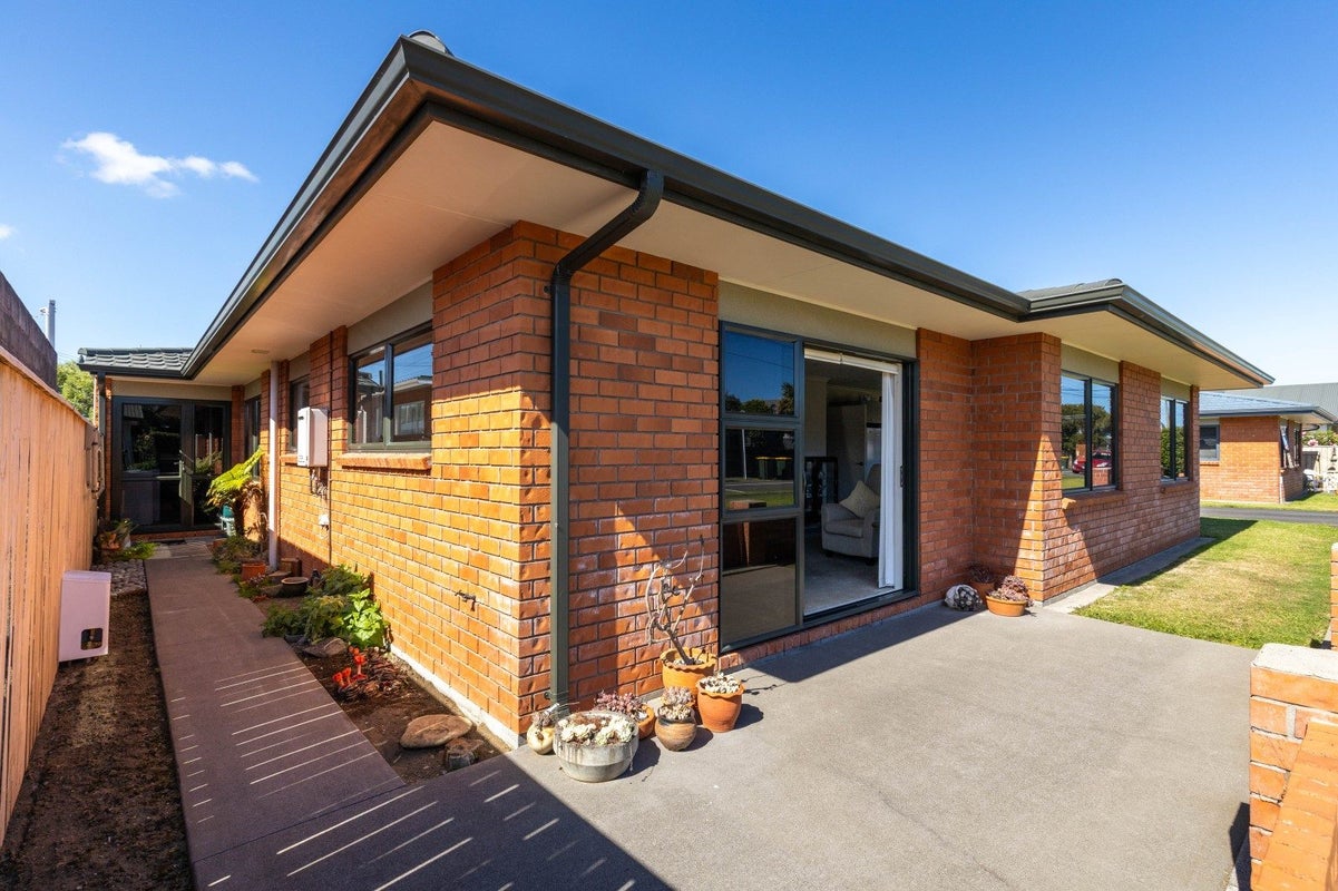 36 Clemow Road, Fitzroy, New Plymouth - Carousel 1