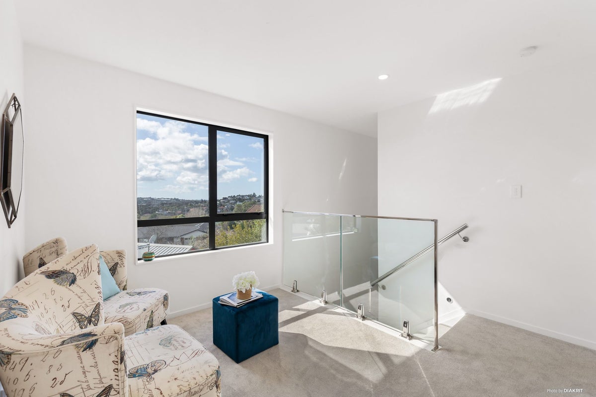4C Unsworth Drive, Unsworth Heights, Auckland - Carousel 2