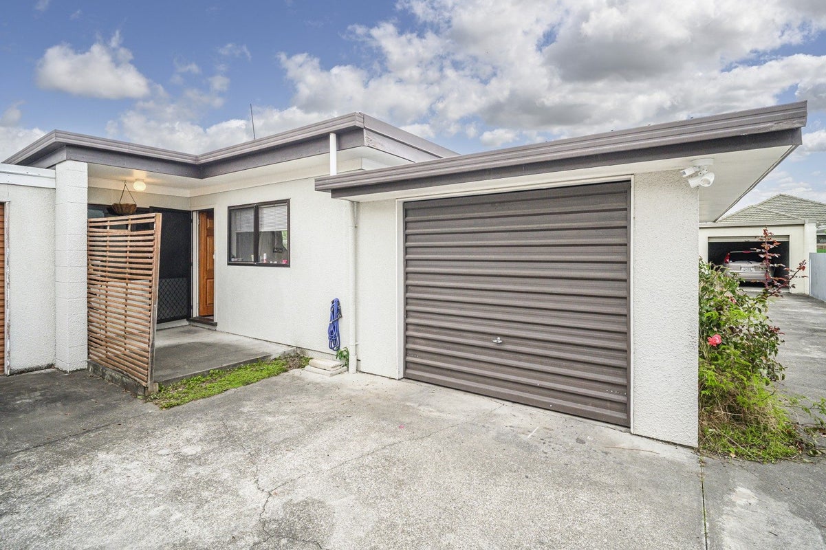2/708 Terrace Road, Parkvale, Hastings - Carousel 1